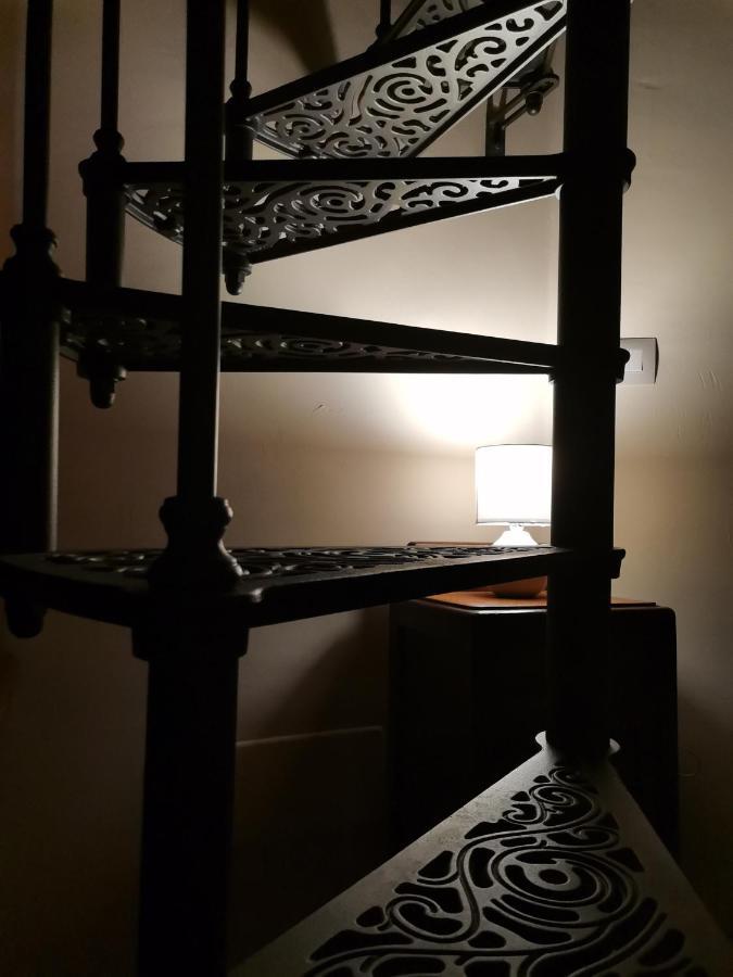 タルクイーニアCasa Del Palazzo Del Marcheseアパートメント エクステリア 写真